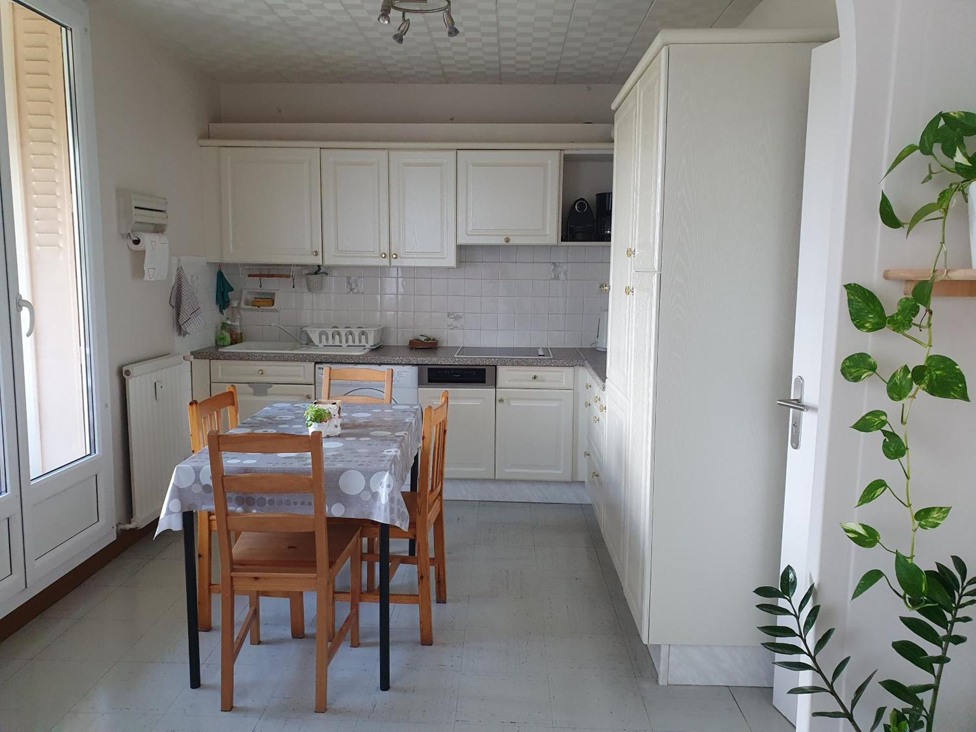 Medipole T2 Avec Un Garage Gratuit Sur Place, 16Min A Centre Ville Lyon En Metro A Вийёрбан Экстерьер фото